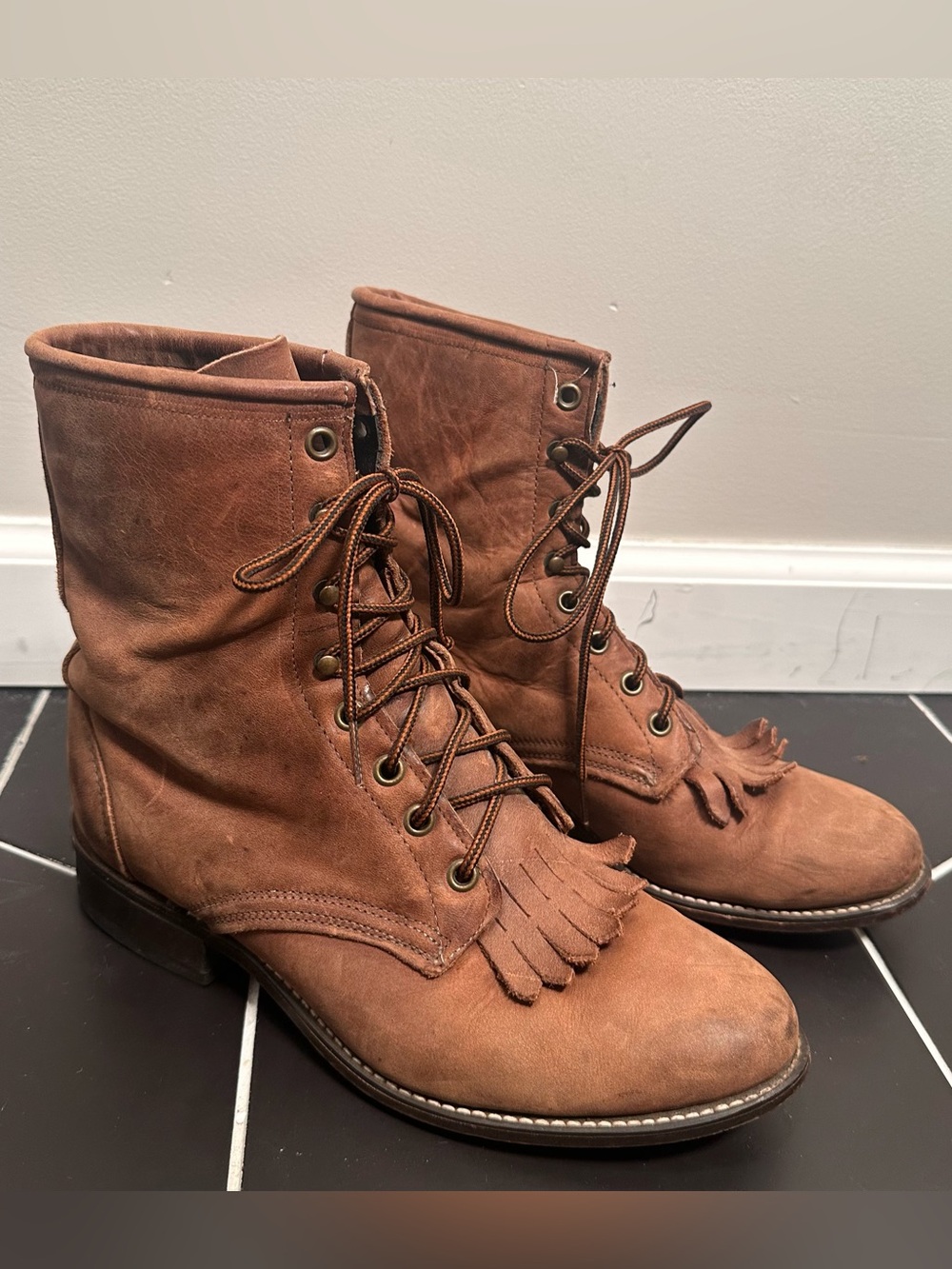 VTG Laredo Womens Brown Leather Roper Lace Up Western Ankle Boots 9M USA Made